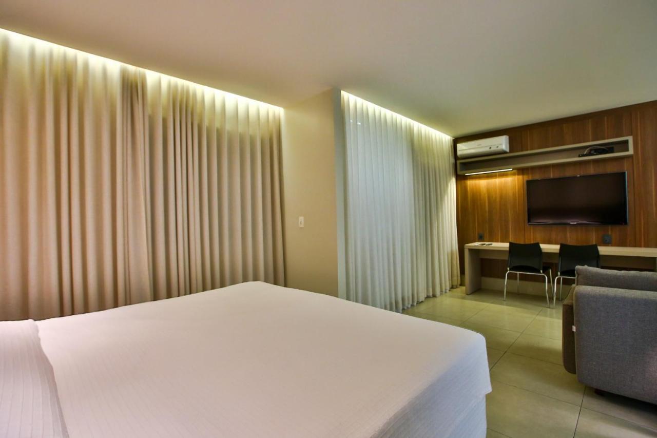 Executive Suite,1235080016:JPEG