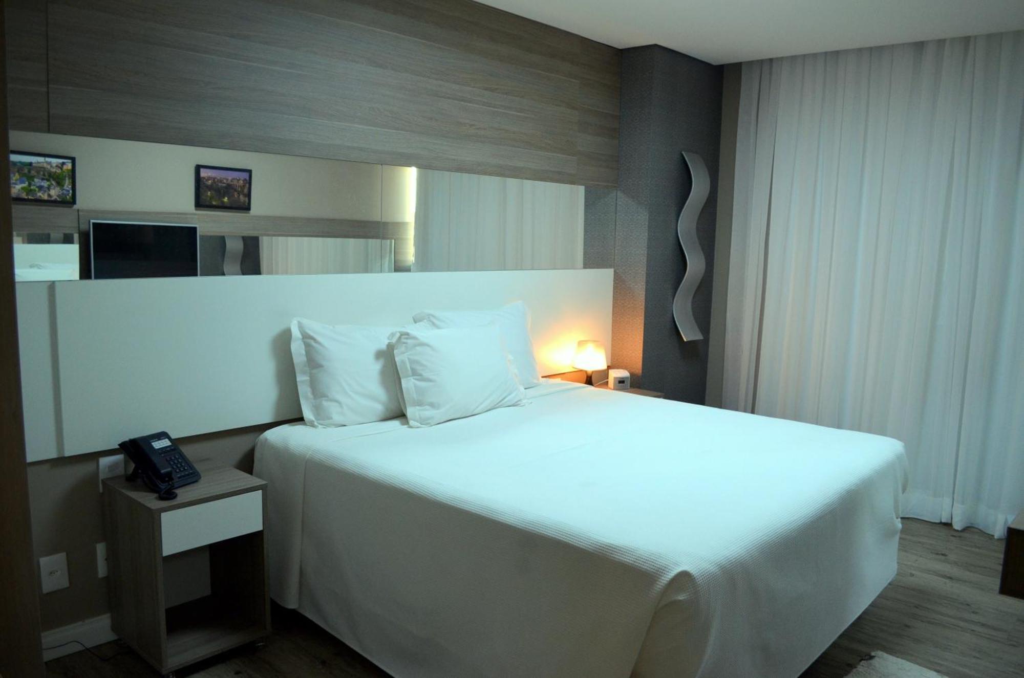 Deluxe Queen Room,1282718320:JPEG