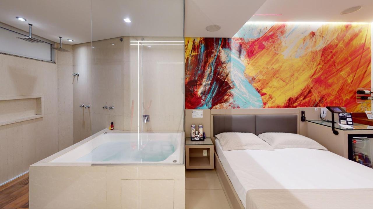 Deluxe Suite Spa Bath,1466016128:JPEG