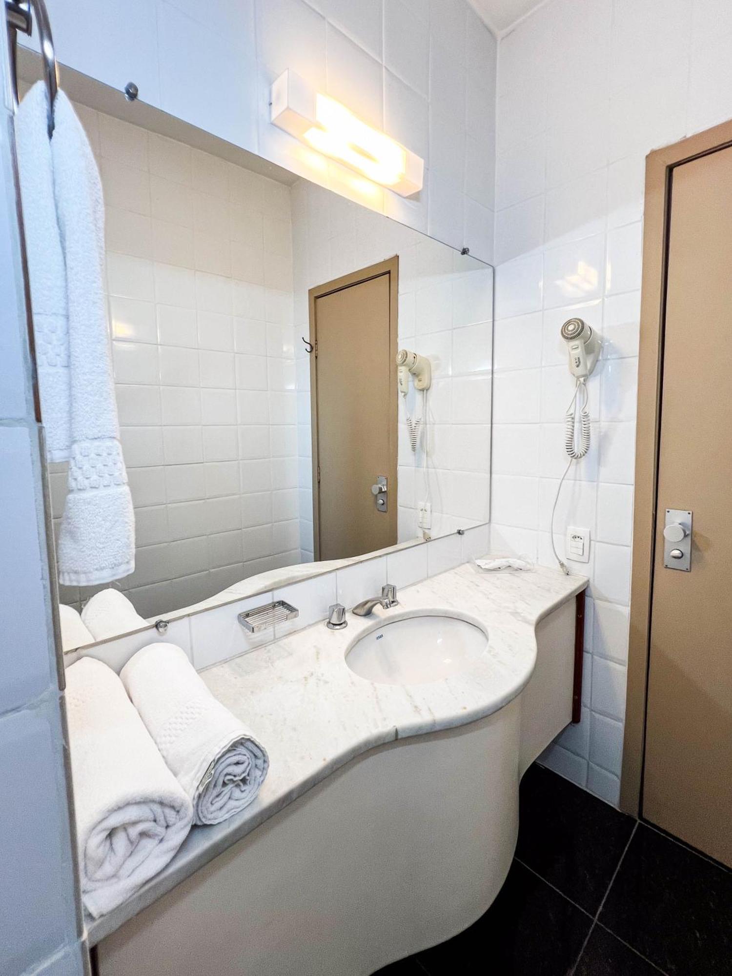 Quarto Deluxe com 2 Camas de Solteiro