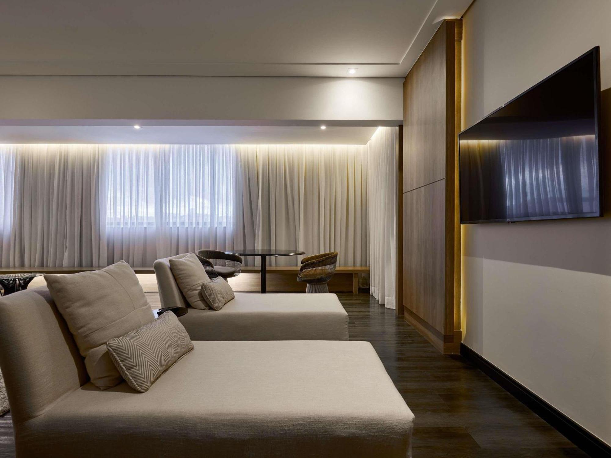 Master Suite,1758292515:JPEG