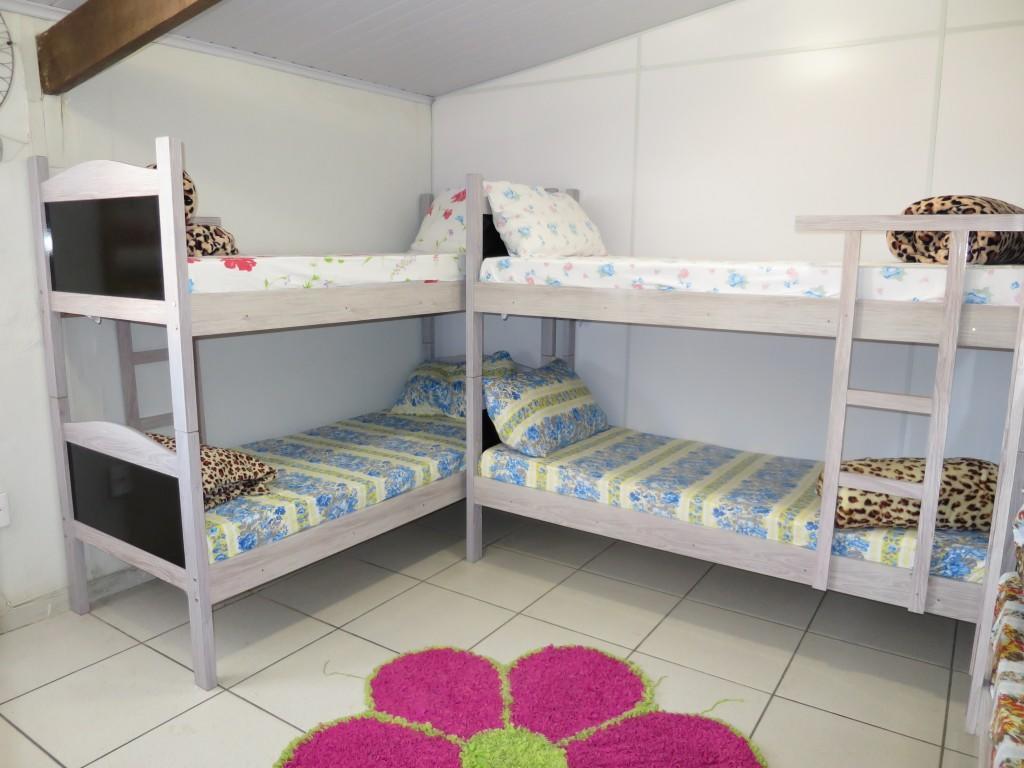 Cama de Solteiro em Dormitório Feminino